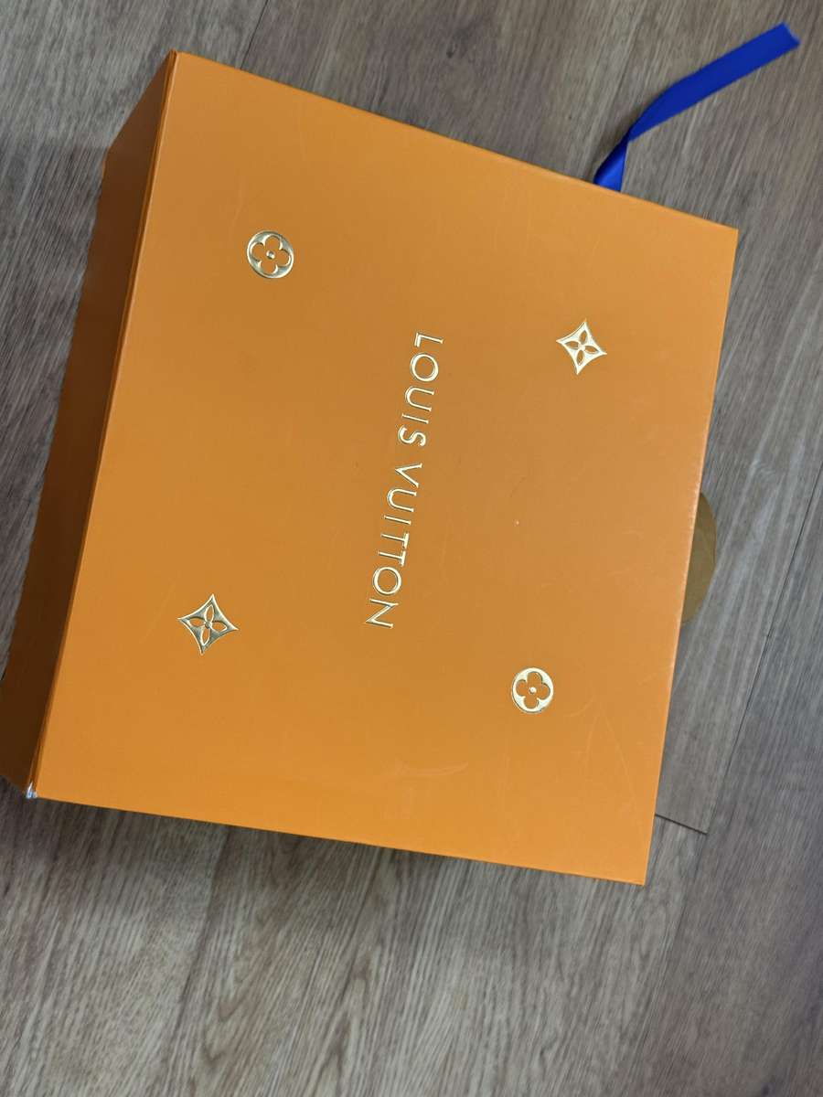 롤렉스 오이스터퍼페츄얼 124300 미러급 레플 관련 가방 이미지 88